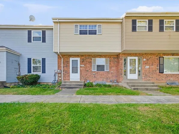 6435 E 127th St, Grandview, MO 64030