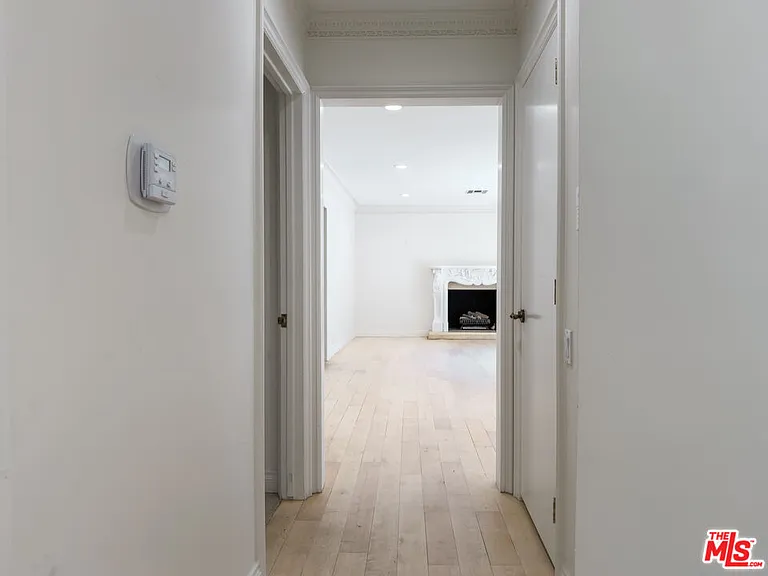 1094 Garden Ln — Photo 36