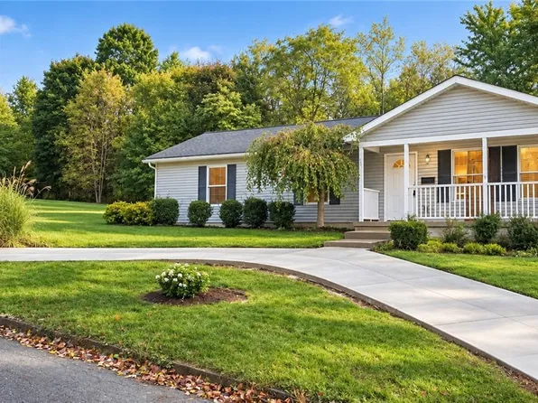 151 Oakview Ave, Struthers, OH 44471