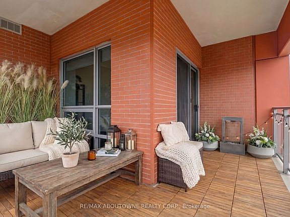 2nd image of 4040 Upper Middle Rd #309