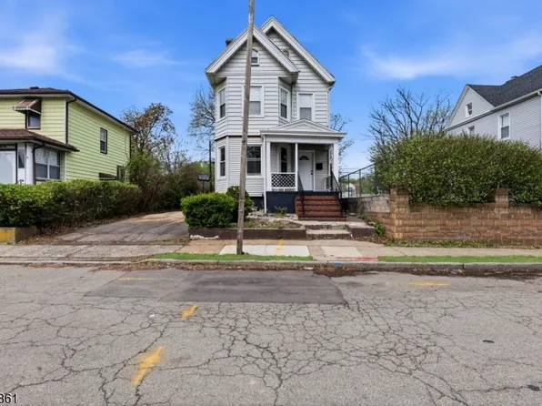 11 Dodd Ter, East Orange City, NJ 07017