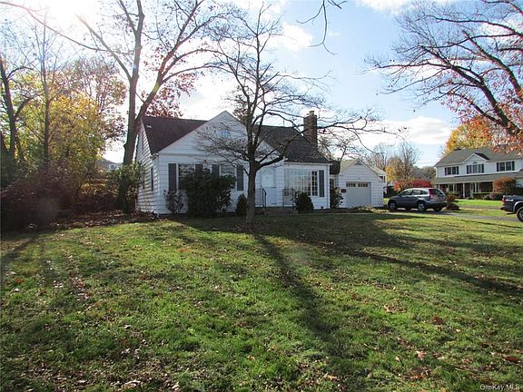 5th image of 2 Grandview Ave