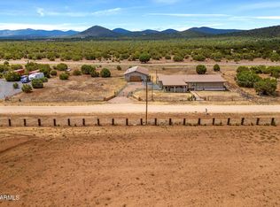6 Apache County Road, Vernon, AZ 85940