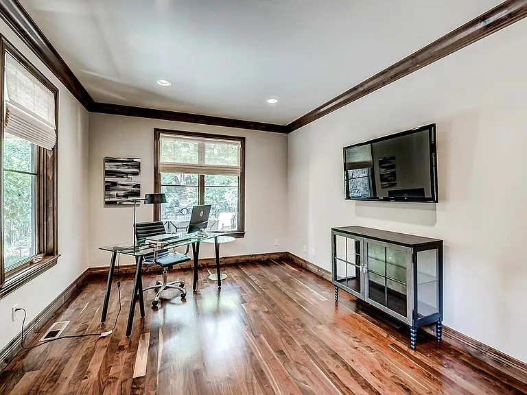 522 Garfield St — Photo 3