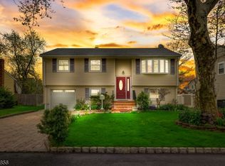 17 Boyd Ter, Kenilworth, NJ 07033