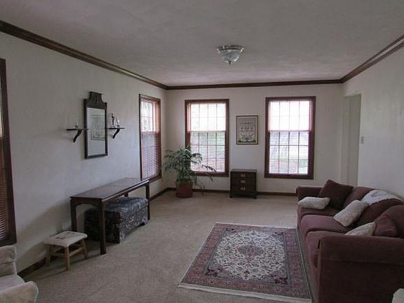 5th image of 3345 Laurie Brook Dr