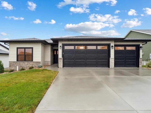 318 Sierra Trce, Coralville, IA 52241