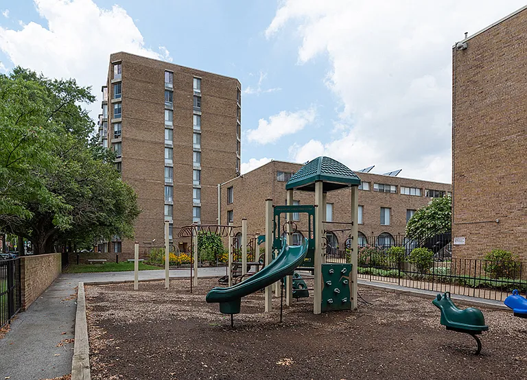 Channel Square Apartments — Photo 12