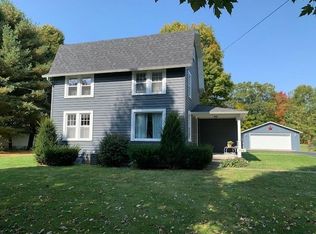 228 W 3rd St, Waterford, PA 16441