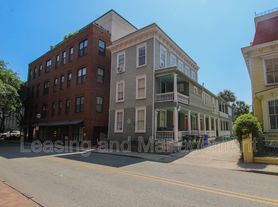 25 George St