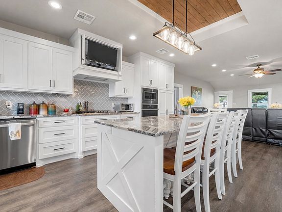 2nd image of 11541 Old Dallas Rd