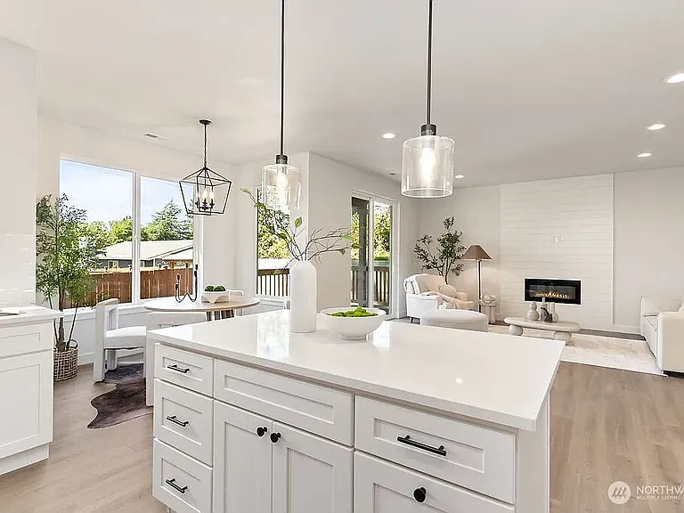 1728 S. Waco Street — Photo 12