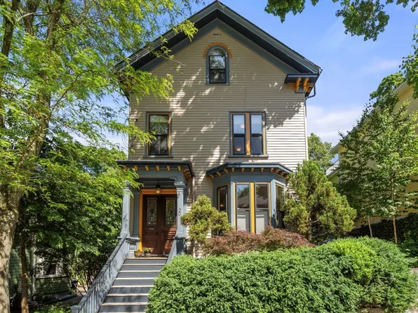 20 Enfield St, Jamaica Plain, MA 02130