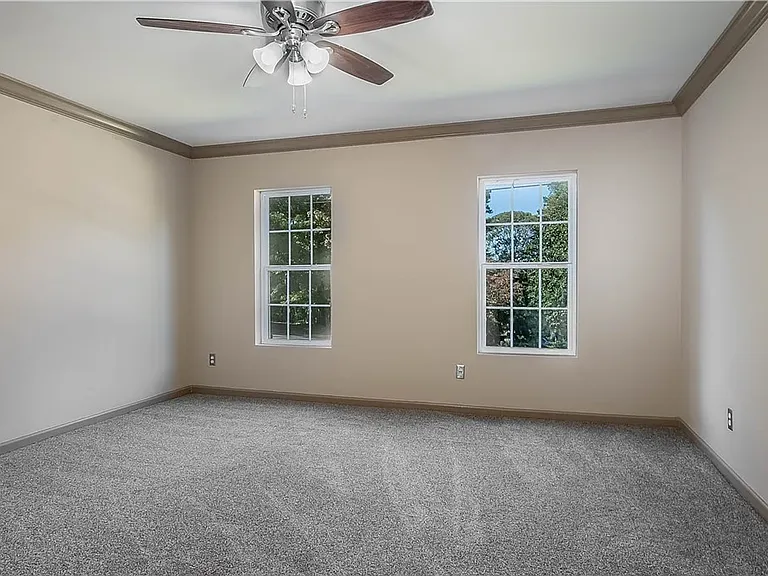 5211 Briarcliff Dr — Photo 17