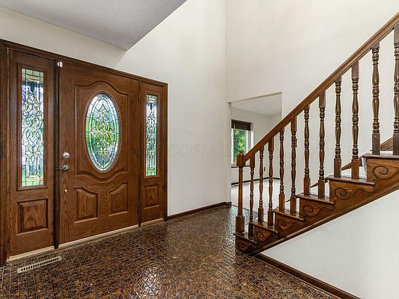 5th image of 715 Sugar Ct