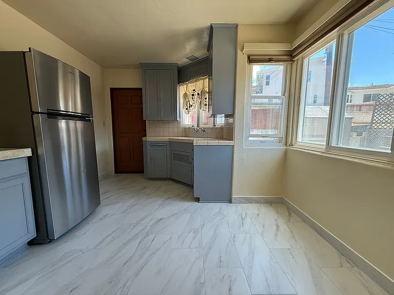 2687 Reynard Way — Photo 8