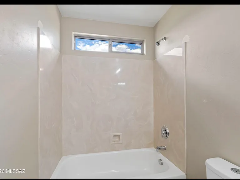 8380 N Weston Pl — Photo 11