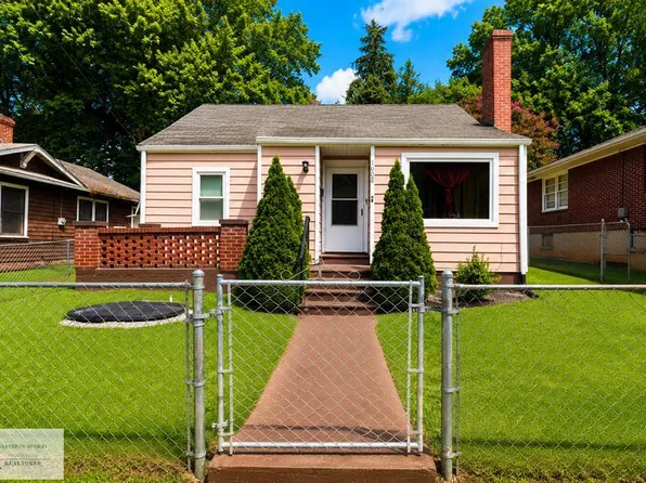 1008 Paxton St, Danville, VA 24541