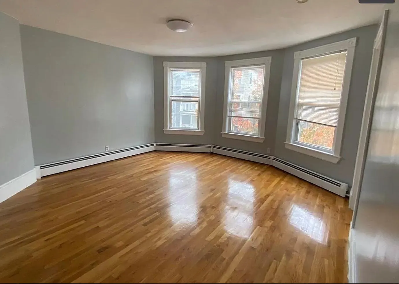 4 bed, 1309 sqft, $3,000 — Photo 1