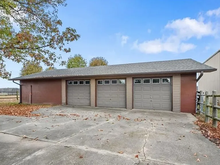 4657 Butterfield Coach Rd — Photo 8