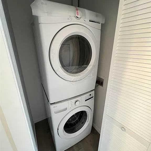188 Van Horne St #2 — Photo 6