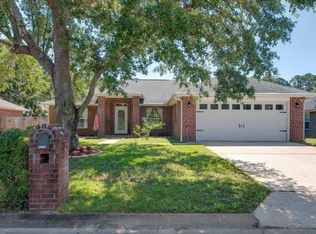 2579 Hidden Estates Cir, Navarre, FL 32566