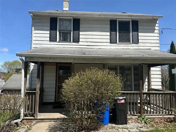 369 Riverside Dr, Johnson City, NY 13790