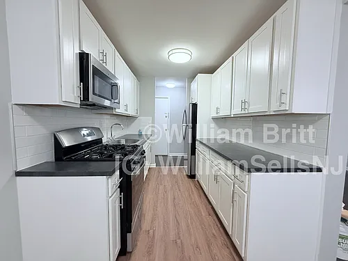 73-83 Western Ave #1 Photo 1