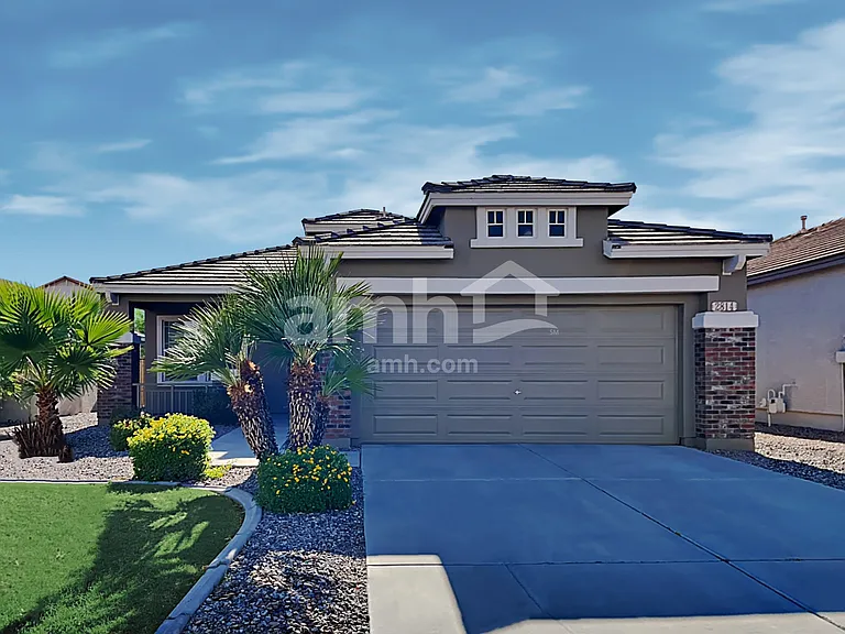 2814 S Vegas — Photo 1
