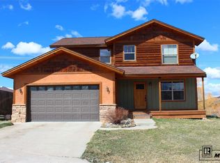 147 Oak Ridge Cir, Oak Creek, CO 80467