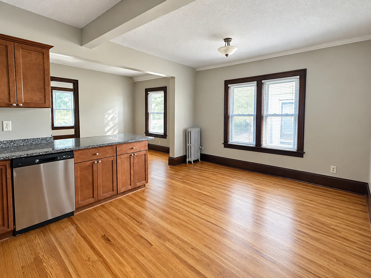 412 Pierce — Photo 2