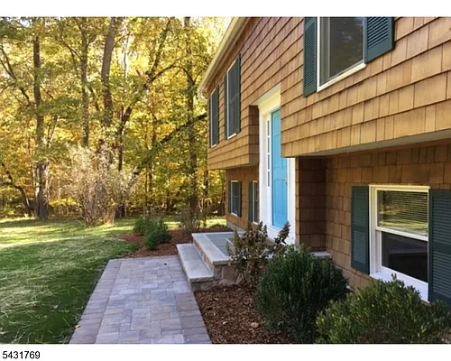 67 River Rd Photo 1