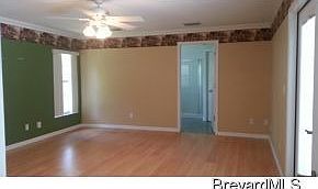 5th image of 1319 Heritage Acres Blvd