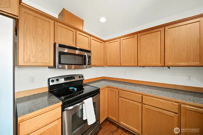 Thumbnail 13