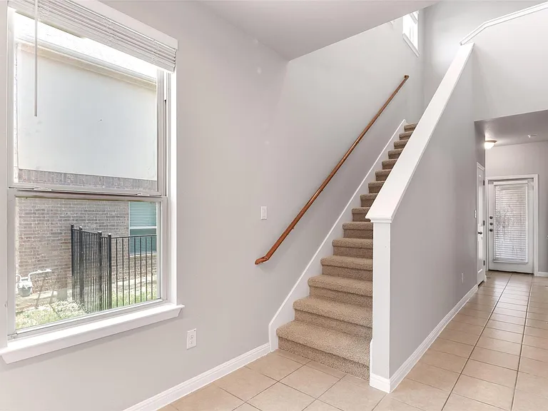 2929 Harvester Ln — Photo 16