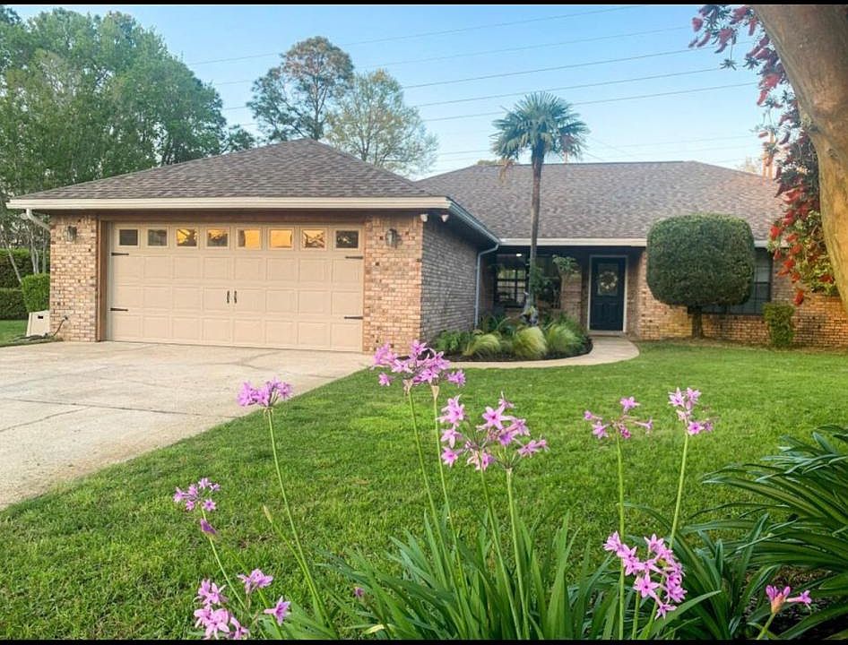 1st image of 806 Melissa Ct