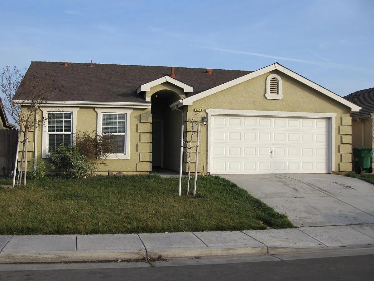 2414 N Drake Ave photo 1
