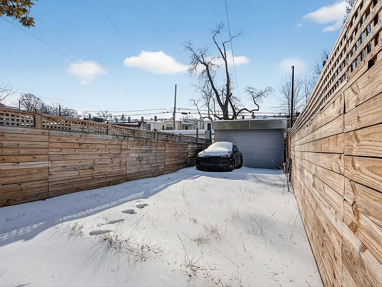 32 Adams St NW — Photo 18