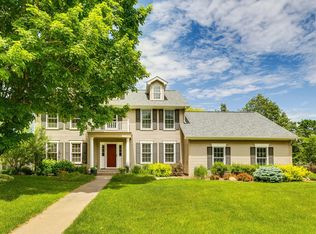 1271 Woodcrest Ave, Shoreview, MN 55126