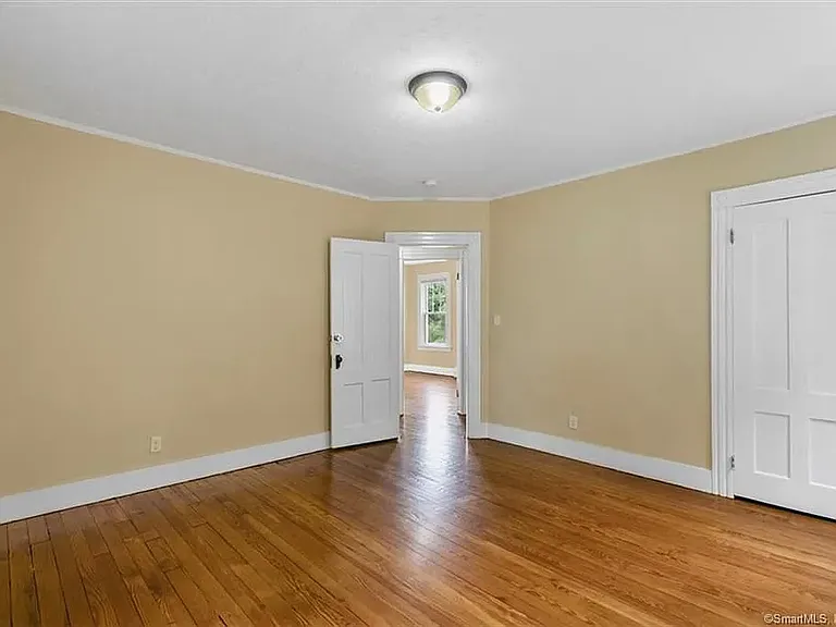 40 Wintergreen Ave — Photo 22