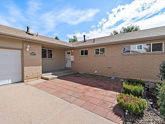 3rd image of 1181 E Costilla Avenue