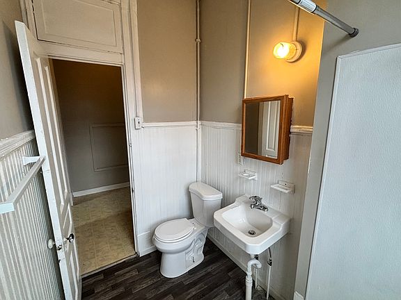 2nd image of 1729 Greenup St APT 4