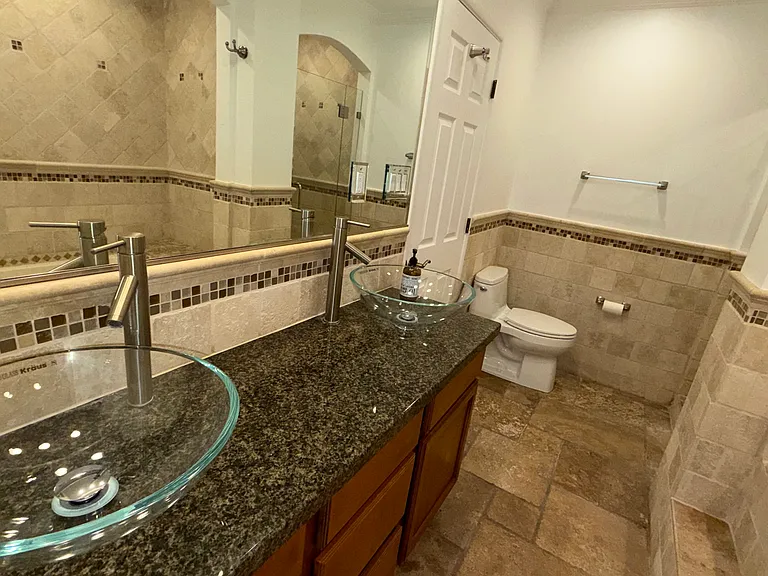 1385 Greenmont Dr — Photo 40
