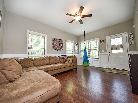 3rd image of 1138 NW Stone Gate Cir