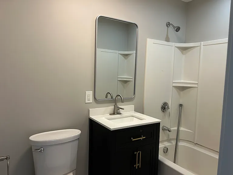 18 Ashcroft St #301 — Photo 9