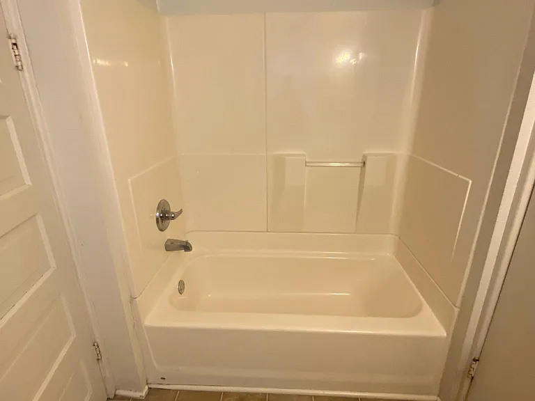 638 N Louisa Ave — Photo 8