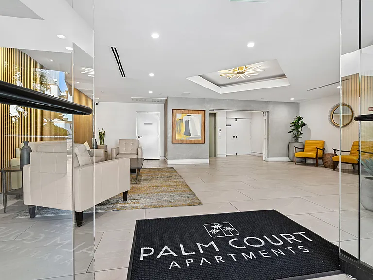 Palm Court — Photo 22
