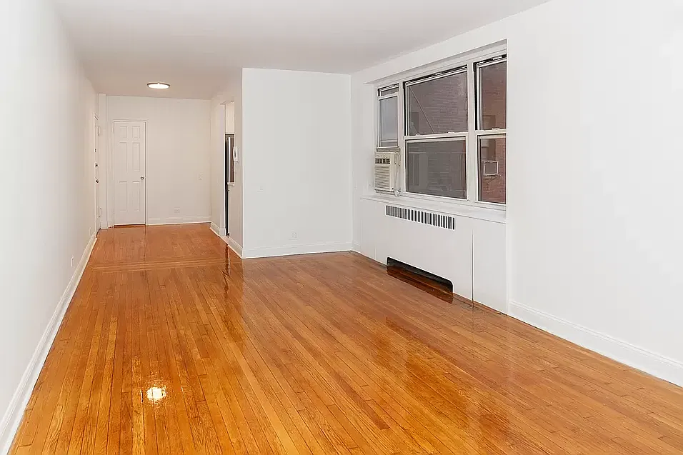 360 W 55th St #3C