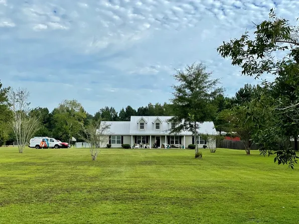 1724 Hopkins Rd, Webb, AL 36376