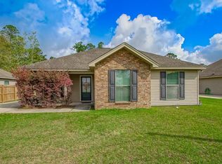 1629 Viola St, Mandeville, LA 70448